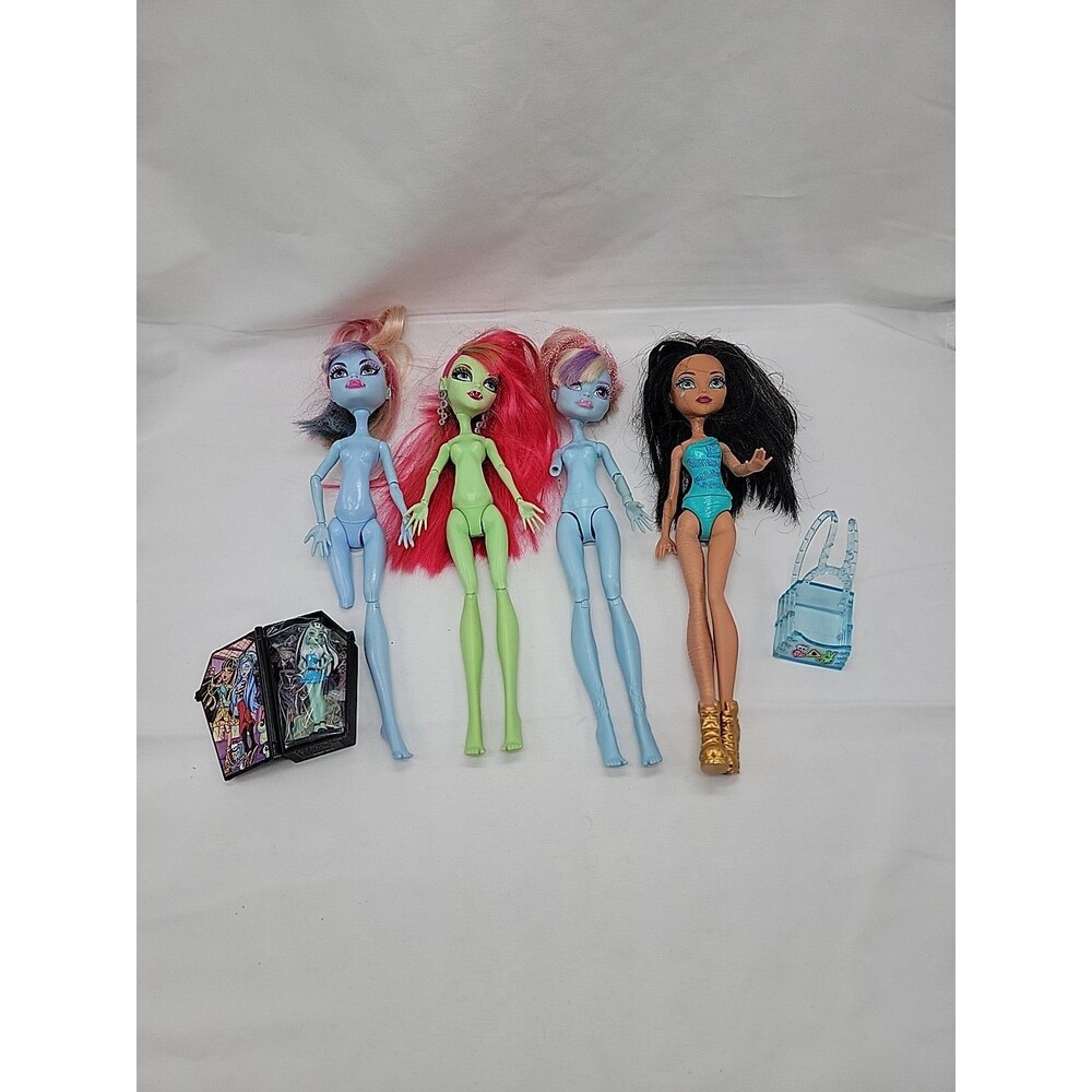 Lot Of 4 Monster High Dolls And One Miniature Figurine